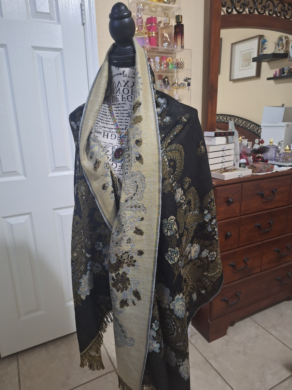 Women's Black & Gold Floral Jacquard Coat Wrap